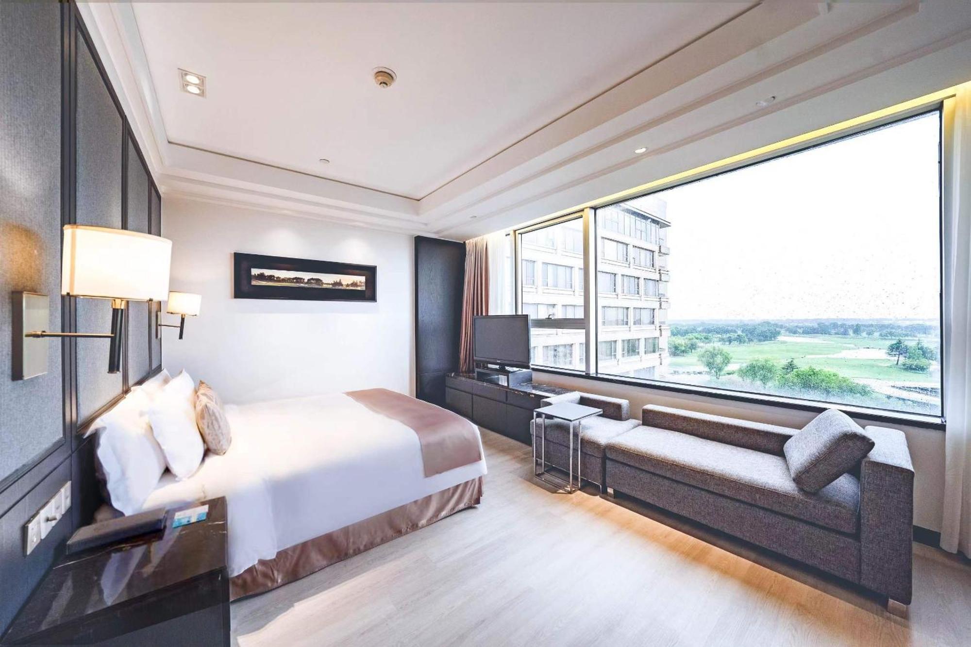 Crowne Plaza Shanghai Anting-Auto City - 15 Minutes Drive To F1 Jiading Zewnętrze zdjęcie