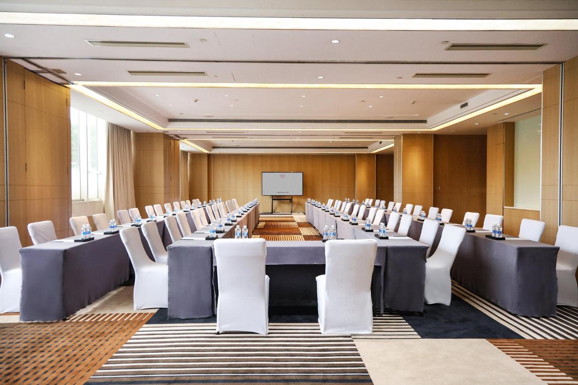 Crowne Plaza Shanghai Anting-Auto City - 15 Minutes Drive To F1 Jiading Zewnętrze zdjęcie